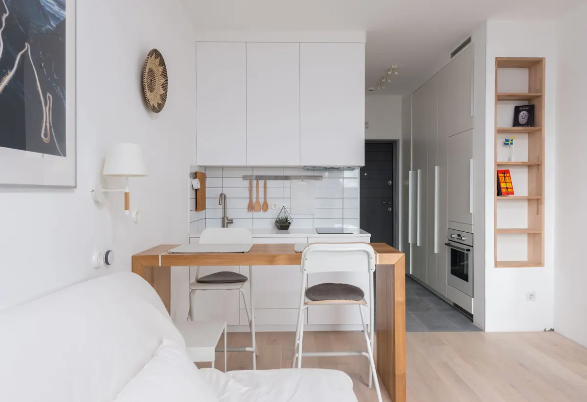 Open-Plan vs Broken-Plan Living: Which Layout Suits a Small UK Flat?